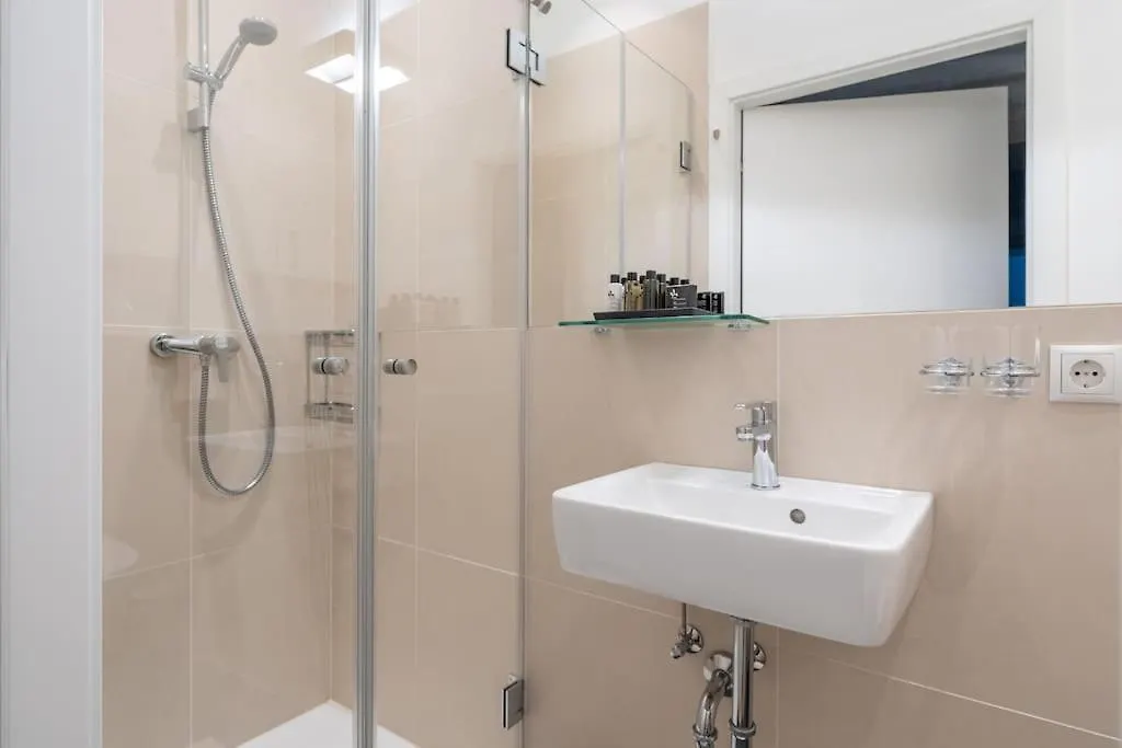 Hm • Cosy 1Br Near Westbahnhof Apartment Vienna 0*,